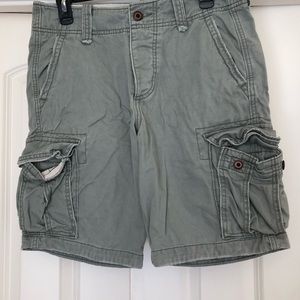 Hollister cargo shorts size 30